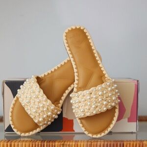 Gianni Bini X Venita Aspen Pearl Raffia Sandals